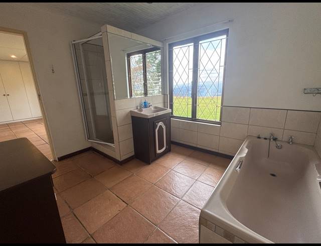 6 BEDROOM HOUSE TO LET IN HOWICK RURAL